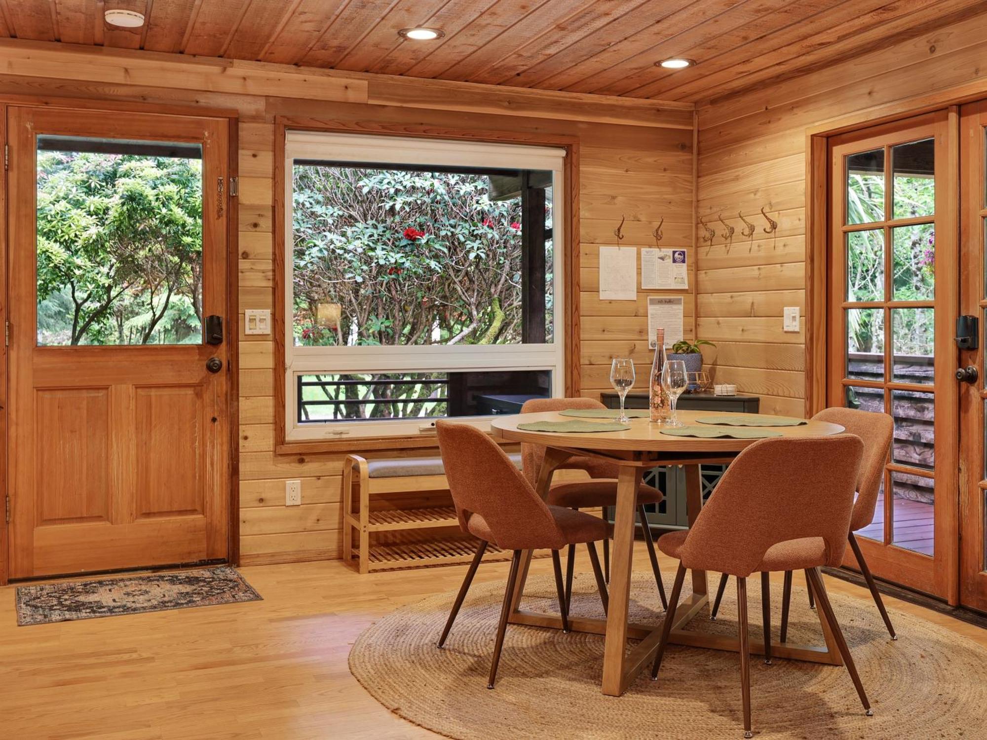 Woods Waves: Luxury Coast Cabin King Beds Pets 蒂拉穆克 外观 照片